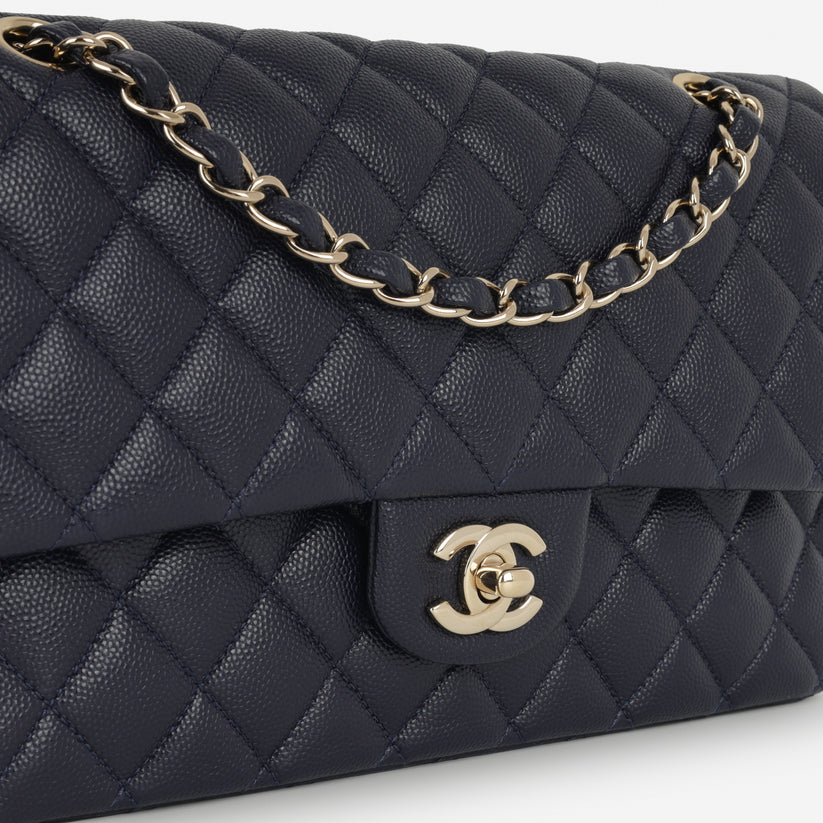 Chanel Medium Classic Flap Black Caviar | Gold Hardware